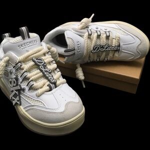 Women’s Skechers D'Lites - Wave Crest Sneaker